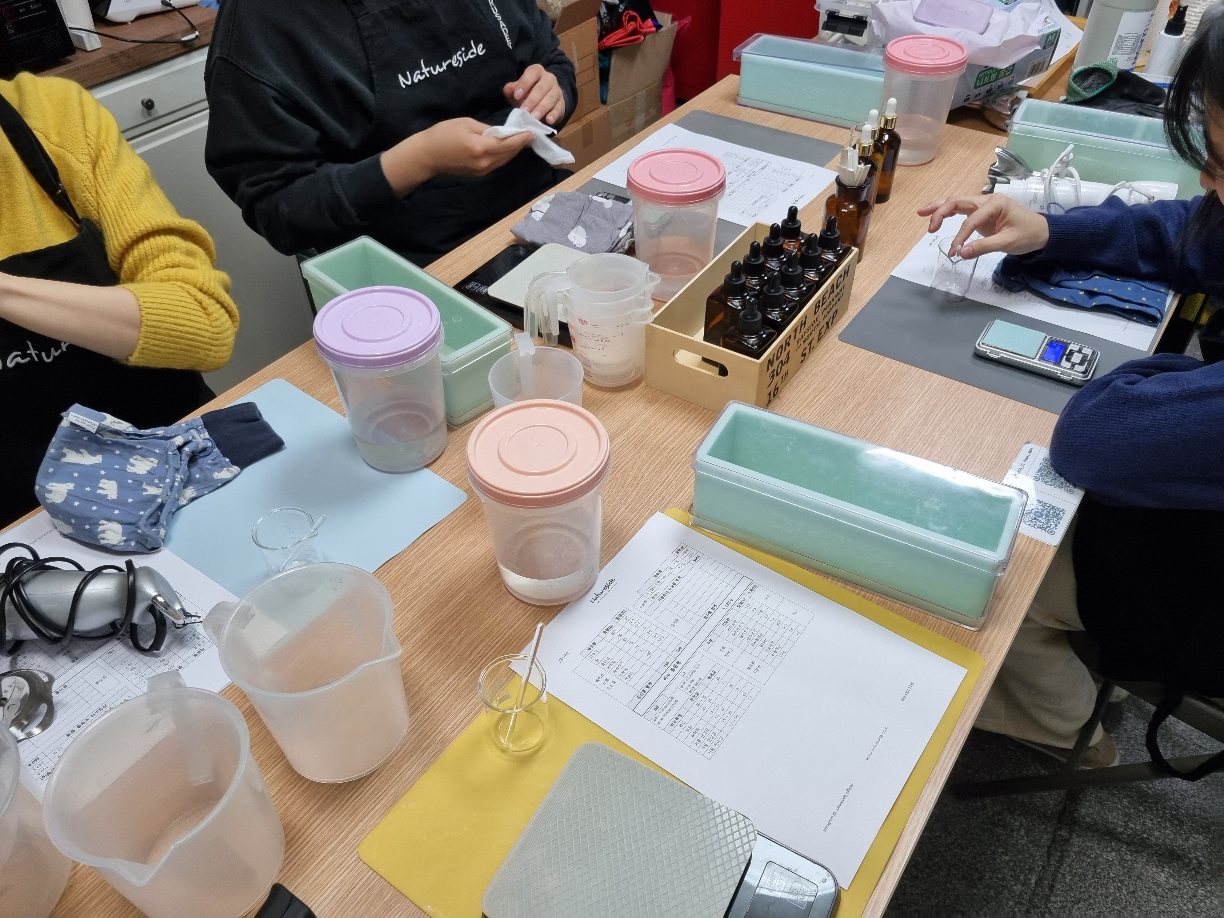 교사 연수 . 천연 비누 만들기 2025.11.18.